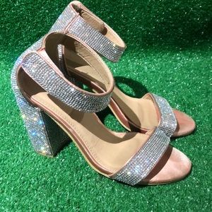 Camille la vie jeweled sandals pre owned size 7.5🌟🌟🌟